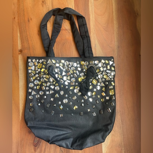 Vera Wang Leather, Jeweled Shoulder bag NWOT - Picture 2 of 9